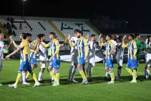 Δόξα-ΑΠΟΕΛ: Πήρε την... ουσία και την πρωτιά (Φώτος)