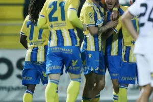 Δόξα-ΑΠΟΕΛ: Πήρε την... ουσία και την πρωτιά (Φώτος)