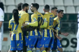 Δόξα-ΑΠΟΕΛ: Πήρε την... ουσία και την πρωτιά (Φώτος)