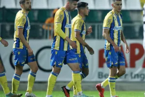 Δόξα-ΑΠΟΕΛ: Πήρε την... ουσία και την πρωτιά (Φώτος)