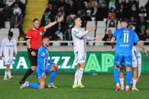 Ομόνοια - Ανόρθωση: Πράσινη ανατροπή με "μαέστρο" Μπεζούς"! (Φώτος)