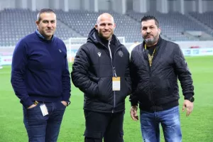 Απόλλων - ΑΕΛ: Ντέρμπι με τα ΟΛΑ του και... γαλάζια πρόκριση! (Φώτος)