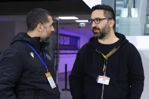 Απόλλων - ΑΕΛ: Ντέρμπι με τα ΟΛΑ του και... γαλάζια πρόκριση! (Φώτος)