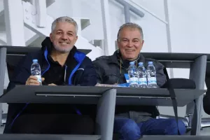Απόλλων - ΑΕΛ: Ντέρμπι με τα ΟΛΑ του και... γαλάζια πρόκριση! (Φώτος)