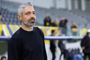 Απόλλων - ΑΕΛ: Ντέρμπι με τα ΟΛΑ του και... γαλάζια πρόκριση! (Φώτος)