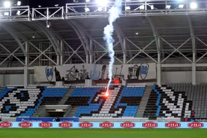 Φωτοβολίδα προσγειώθηκε εντός γηπέδου! (ΦΩΤΟΣ/Kerkida)