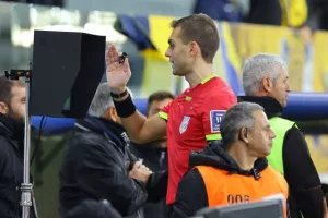 Απόλλων - ΑΕΛ: Ντέρμπι με τα ΟΛΑ του και... γαλάζια πρόκριση! (Φώτος)