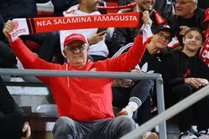 (Φωτορεπορτάζ) Ο κόσμος της Νέας Σαλαμίνας στο "Αμμόχωστος"