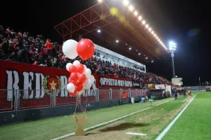 Νέα Σαλαμίνα - Πάφος: Παφίτικη... ραψωδία (Φώτος)
