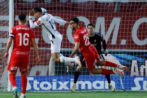 Νέα Σαλαμίνα - Πάφος: Παφίτικη... ραψωδία (Φώτος)