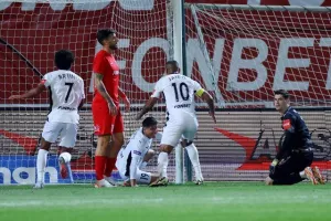Νέα Σαλαμίνα - Πάφος: Παφίτικη... ραψωδία (Φώτος)