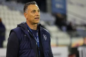 Ανόρθωση - Απόλλων: Μεγάλη νίκη με 10 παίκτες και... κλείδωσε εξάδα (Φώτος)