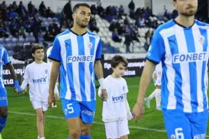 Ανόρθωση - Απόλλων: Μεγάλη νίκη με 10 παίκτες και... κλείδωσε εξάδα (Φώτος)