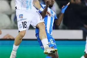 Ανόρθωση - Απόλλων: Μεγάλη νίκη με 10 παίκτες και... κλείδωσε εξάδα (Φώτος)