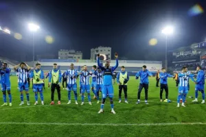 Ανόρθωση - Απόλλων: Μεγάλη νίκη με 10 παίκτες και... κλείδωσε εξάδα (Φώτος)