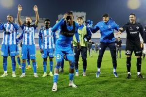 Ανόρθωση - Απόλλων: Μεγάλη νίκη με 10 παίκτες και... κλείδωσε εξάδα (Φώτος)