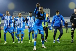 Ανόρθωση - Απόλλων: Μεγάλη νίκη με 10 παίκτες και... κλείδωσε εξάδα (Φώτος)
