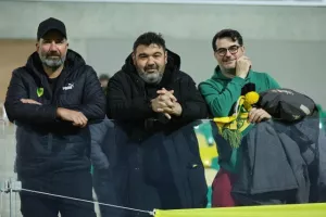 ΑΕΚ - Ανόρθωση: "Κιτρινοπράσινο" το ντέρμπι με... Πέρε Πονς (Φώτος)