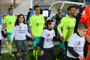 ΑΕΚ - Ανόρθωση: "Κιτρινοπράσινο" το ντέρμπι με... Πέρε Πονς (Φώτος)