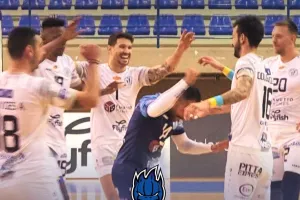 Απίστευτο παιχνίδι με νικητή τον Παφιακό! 
