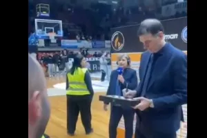 Ωραίο με... "σκακιστή" Μπαρτζώκα (βίντεο)