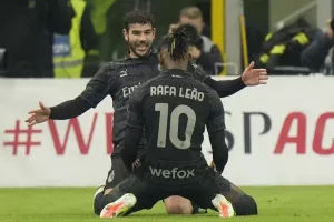 Μίλαν - Νάπολι 1-0: Ο Ερναντέζ κράτησε ασφαλείς τους "ροσονέρι" 