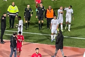 Αποδοκιμασίες σε Φωτίου