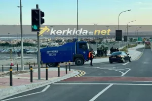 Ισχυρή αστυνομική δύναμη... και Αίαντας (φώτος)