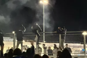 Οι Απολλωνίστες... στα κάγκελα και αποθέωση στους παίκτες! (Φώτος/Βίντεο Kerkida)