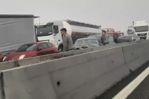 Ιταλία: Καραμπόλα με 30 τραυματίες εξαιτίας ομίχλης