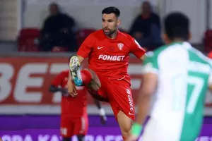 Νέα Σαλαμίνα-ΑΕΖ: Ισοπαλία με (χ)αμένη την ομάδα του Ζακακίου (φώτος)