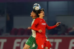 Νέα Σαλαμίνα-ΑΕΖ: Ισοπαλία με (χ)αμένη την ομάδα του Ζακακίου (φώτος)