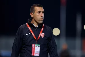 Νέα Σαλαμίνα-ΑΕΖ: Ισοπαλία με (χ)αμένη την ομάδα του Ζακακίου (φώτος)