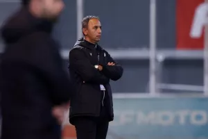 Νέα Σαλαμίνα-ΑΕΖ: Ισοπαλία με (χ)αμένη την ομάδα του Ζακακίου (φώτος)