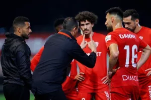 Νέα Σαλαμίνα-ΑΕΖ: Ισοπαλία με (χ)αμένη την ομάδα του Ζακακίου (φώτος)
