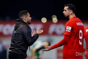 Νέα Σαλαμίνα-ΑΕΖ: Ισοπαλία με (χ)αμένη την ομάδα του Ζακακίου (φώτος)