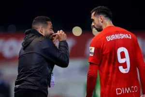 Νέα Σαλαμίνα-ΑΕΖ: Ισοπαλία με (χ)αμένη την ομάδα του Ζακακίου (φώτος)