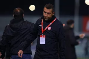 Νέα Σαλαμίνα-ΑΕΖ: Ισοπαλία με (χ)αμένη την ομάδα του Ζακακίου (φώτος)