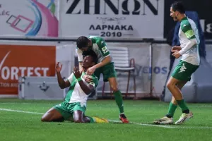 Νέα Σαλαμίνα-ΑΕΖ: Ισοπαλία με (χ)αμένη την ομάδα του Ζακακίου (φώτος)