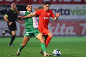 Νέα Σαλαμίνα-ΑΕΖ: Ισοπαλία με (χ)αμένη την ομάδα του Ζακακίου (φώτος)