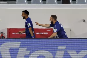 Έτρεξε στους δικούς του!