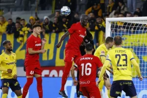 ΑΕΛ-Νέα Σαλαμίνα: Με το δεξί ο Γαρπόζης και δύο γκολ ο Μίντσεφ 