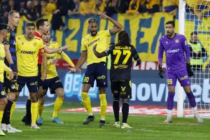 ΑΕΛ-ΑΠΟΕΛ: "Χ"ωρίς νικητή και... συγκατοίκηση στην κορυφή (Φώτος)