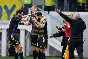 ΑΕΛ-ΑΠΟΕΛ: "Χ"ωρίς νικητή και... συγκατοίκηση στην κορυφή (Φώτος)