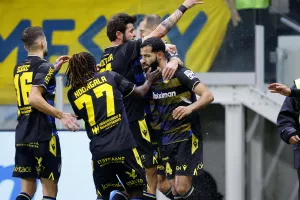 ΑΕΛ-ΑΠΟΕΛ: "Χ"ωρίς νικητή και... συγκατοίκηση στην κορυφή (Φώτος)