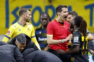 ΑΕΛ-ΑΠΟΕΛ: "Χ"ωρίς νικητή και... συγκατοίκηση στην κορυφή (Φώτος)