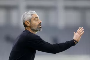 ΑΕΛ-ΑΠΟΕΛ: "Χ"ωρίς νικητή και... συγκατοίκηση στην κορυφή (Φώτος)