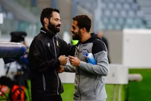 Απόλλων - ΑΕΛ: Ντέρμπι με τα ΟΛΑ του και... γαλάζια πρόκριση! (Φώτος)
