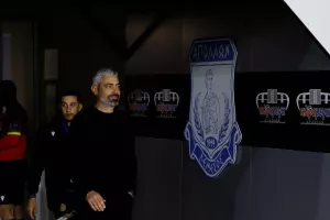 Απόλλων - ΑΕΛ: Ντέρμπι με τα ΟΛΑ του και... γαλάζια πρόκριση! (Φώτος)