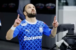 Απόλλων - ΑΕΛ: Ντέρμπι με τα ΟΛΑ του και... γαλάζια πρόκριση! (Φώτος)